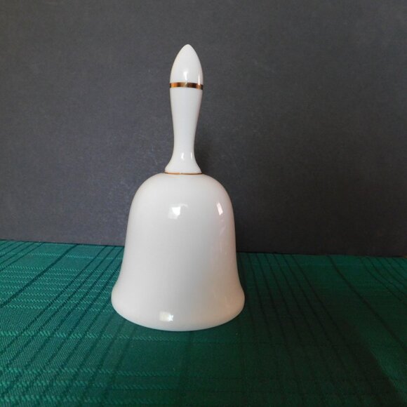 Chokin 5 inch Hummingbird rust yellow floral bell near mint condition - Picture 3 of 6